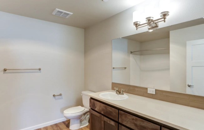 2 beds, 2 baths, 1,009 sqft, $2,050, Unit A-407