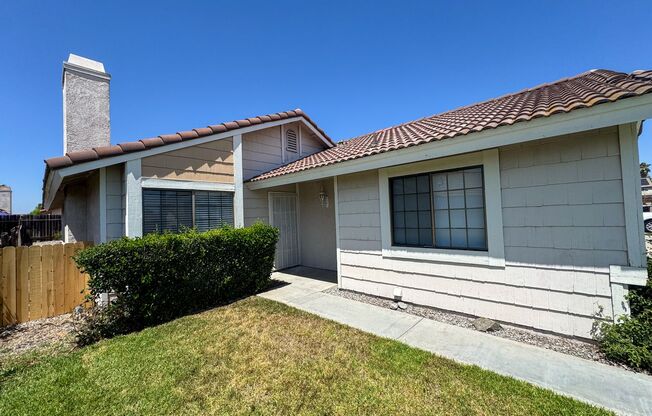 Charming Single-Story 3 Bedroom Home in Prime Murrieta Location – Landscaping Included!