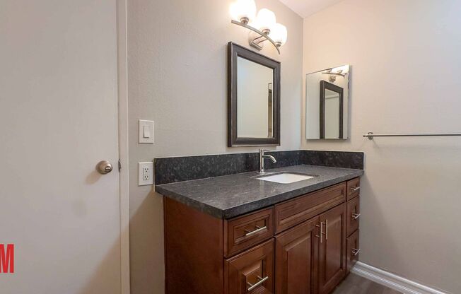 2 beds, 1 bath, $2,350, Unit C