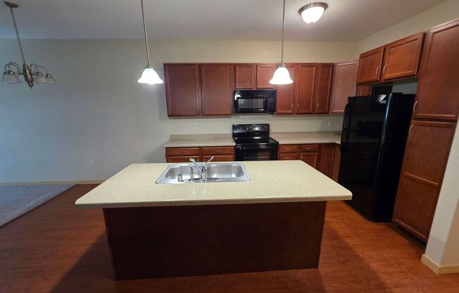 1 bed, 1 bath, 735 sqft, $1,175, Unit 209
