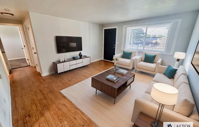 2 beds, 1 bath, 700 sqft, $1,175, Unit 32