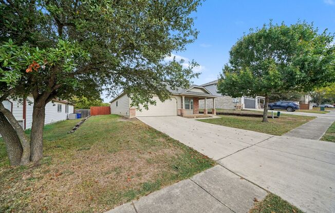 Charming Single-Story in Cibolo - Realtor Commission: $500
