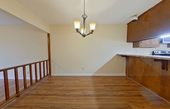 Two Bedroom townhome off The Pass!