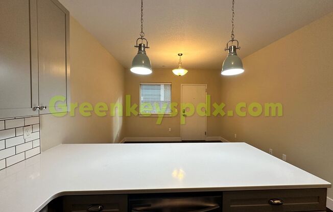 1 bed, 1 bath, 700 sqft, $1,395, Unit 102