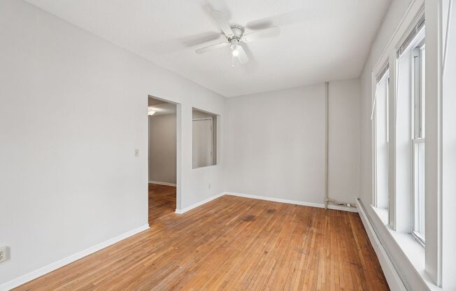 2 beds, 1 bath, 720 sqft, $1,395, Unit 102