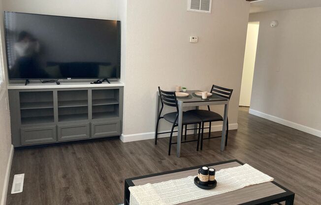 2 beds, 1 bath, 766 sqft, $1,500