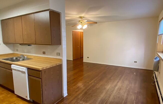 1 bed, 1 bath, 700 sqft, $2,035, Unit 531-410