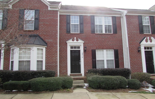 2 beds, 2.5 baths, $2,400