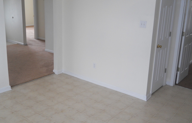 3 beds, 2 baths, $1,250