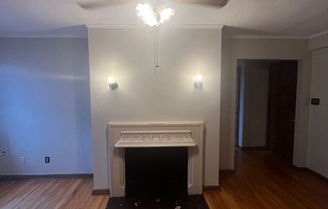 60 E NORWICH AVE 