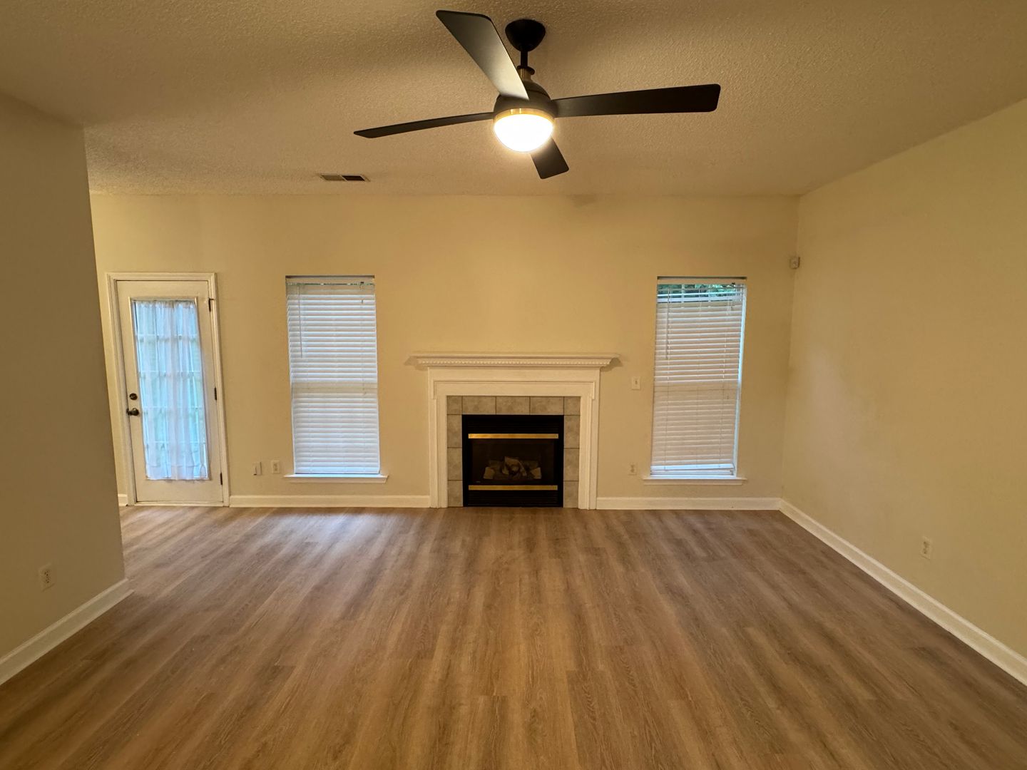 1958 Wilrose Place -CB