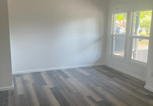 325 1 AVE