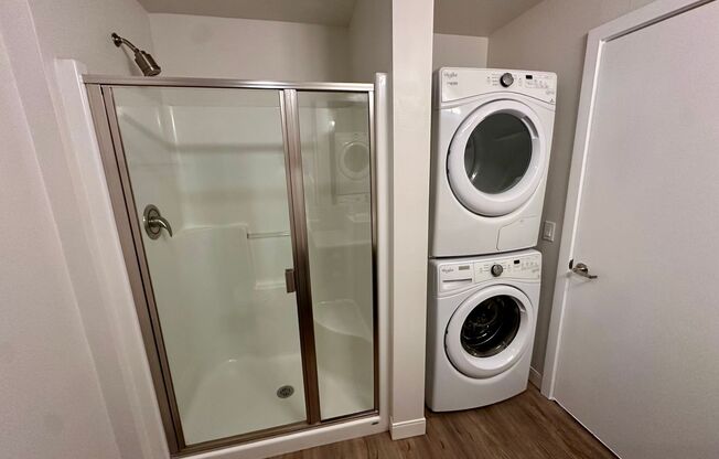 Studio, 1 bath, 430 sqft, $1,800, Unit Unit 712