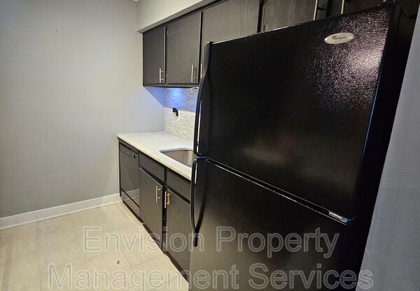1404 HUNTINGDON CHASE