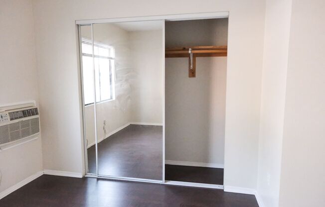 2 beds, 1 bath, 550 sqft, $2,450, Unit 1129-2