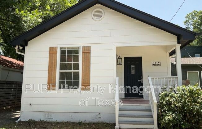 2517 E 4 ST