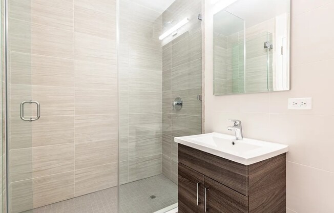 251 W 48 ST