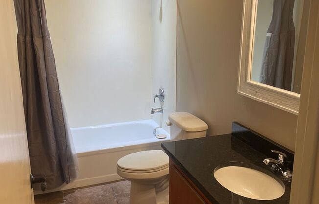 2 beds, 1 bath, $825