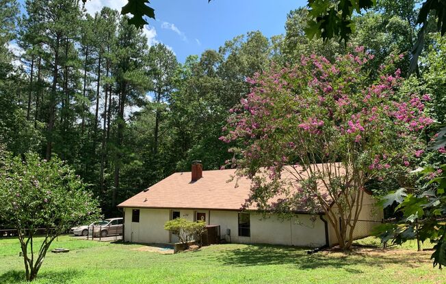 3 Bedroom, 2 bath one level home on AMAZING property in Durham!!