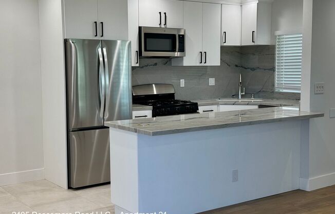 2405 Roscomare Rd LLC