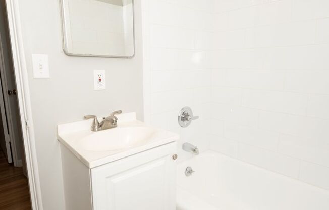 1 bed, 1 bath, 700 sqft, $1,450, Unit 20