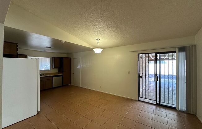 3 beds, 2 baths, $1,695