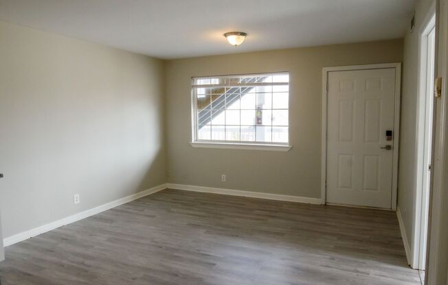 2 beds, 1 bath, 550 sqft, $1,149, Unit 207