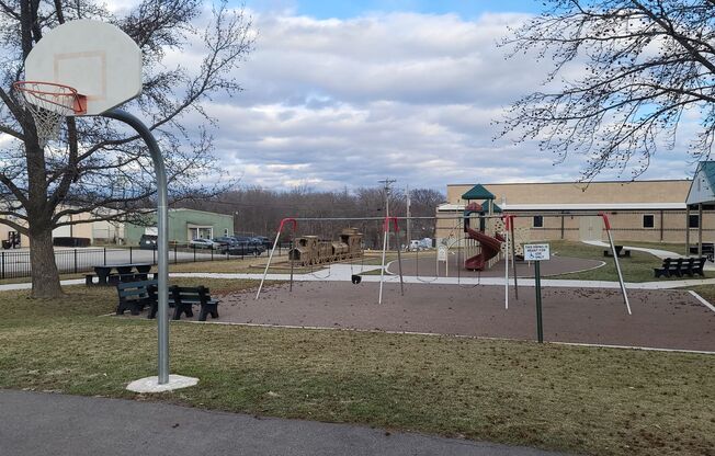 Bruer Park Gardens Apartments - Truesdale MO