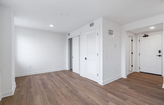 Studio, 1 bath, 576 sqft, $2,295, Unit 1003