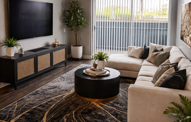 1 bed, 1 bath, 602 sqft, $2,295, Unit 10