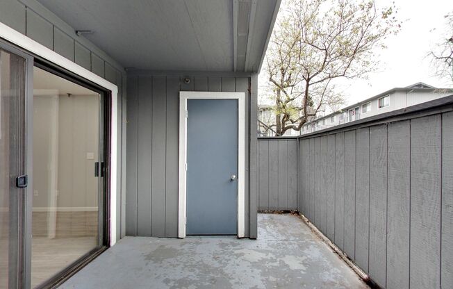2 beds, 2 baths, 885 sqft, $2,780, Unit 7-072