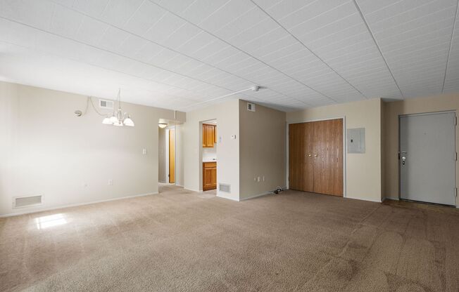 2 beds, 1 bath, 900 sqft, $1,049, Unit 112 I