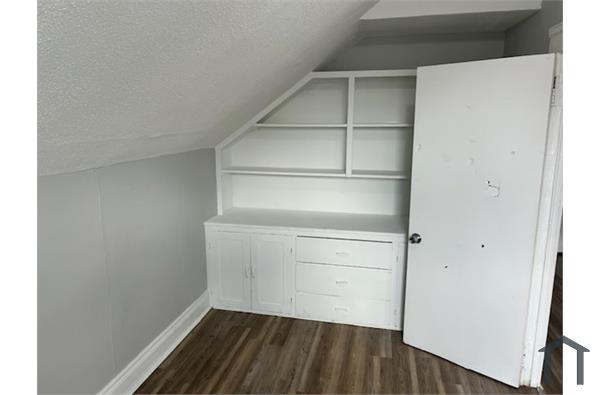 3230 W 31 ST