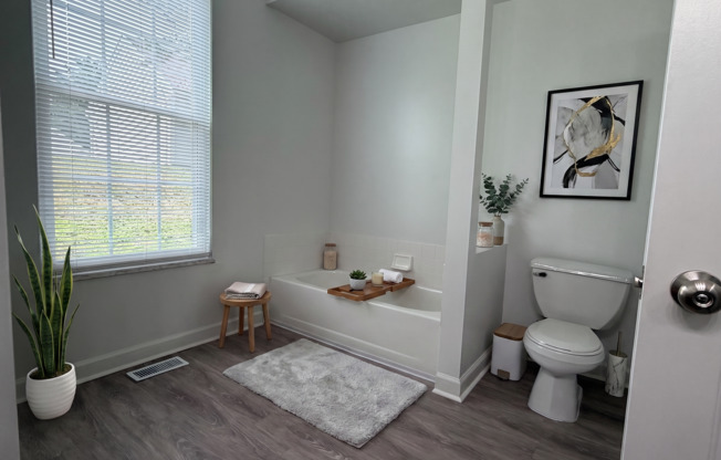 2 beds, 2 baths, 1,518 sqft, $2,290, Unit 7240