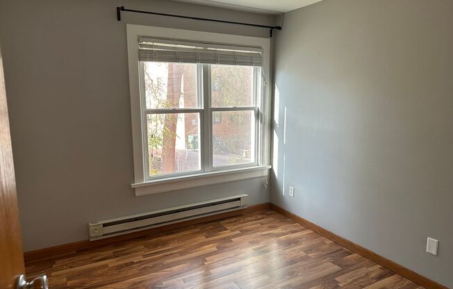 1 bed, 1 bath, $1,275, Unit Unit 211