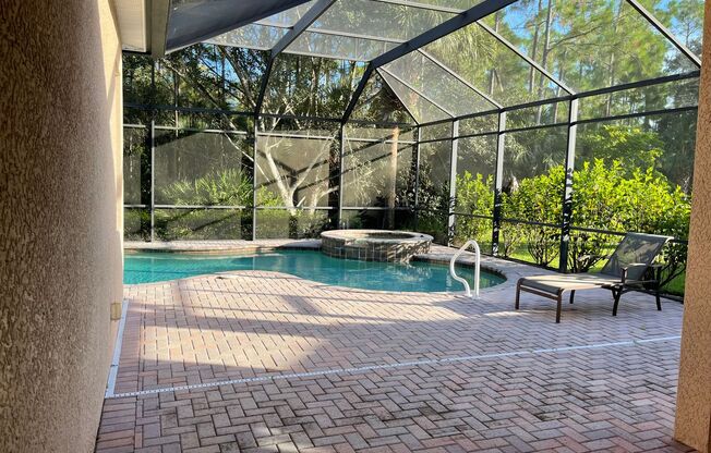 ANNUAL RENTAL - CARLTON LAKES - SINGLE FAMILY POOL HOME 4 BED / 2 BATH