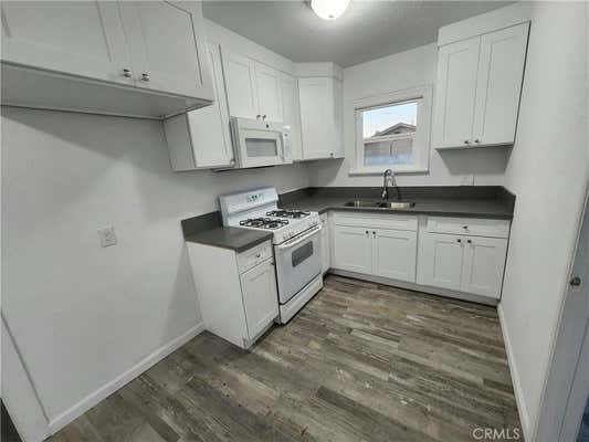 2 beds, 2 baths, 850 sqft, $2,400