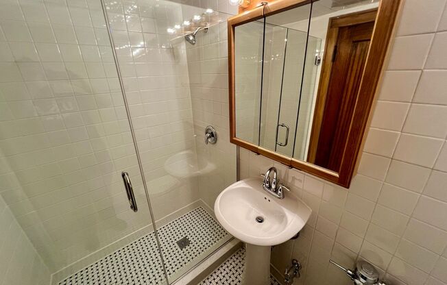 1 bed, 1 bath, 450 sqft, $1,585, Unit 273-P02