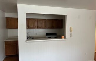 2 beds, 1 bath, $825, Unit 3