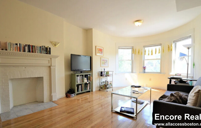 1406 Beacon St