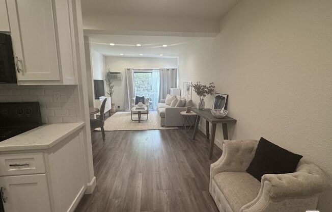 1 bed, 1 bath, 693 sqft, $3,000, Unit 228