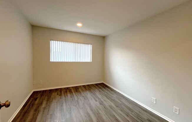1 bed, 1 bath, 695 sqft, $1,698, Unit 303