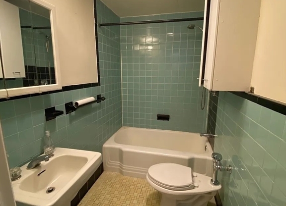 Studio, 1 bath, 500 sqft, $2,600, Unit 4E
