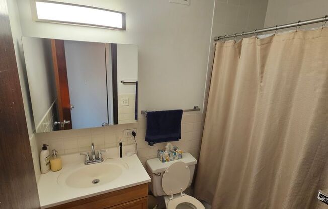 1 bed, 1 bath, 700 sqft, $1,650, Unit 0907