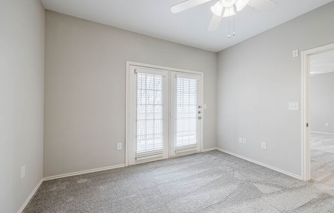2 beds, 2 baths, 1,003 sqft, $1,827, Unit 0322