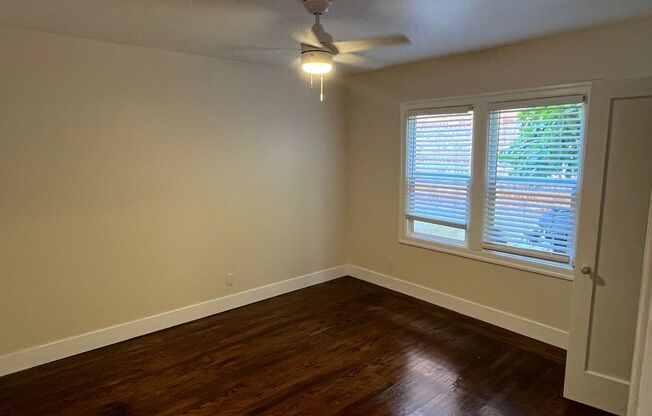 2 beds, 1 bath, $1,995