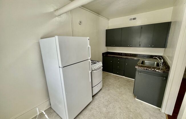 1 bed, 1 bath, 800 sqft, $1,475, Unit 3