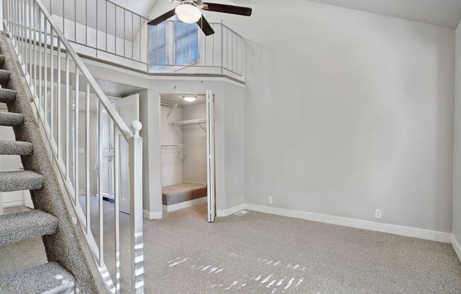 2 beds, 1.5 baths, 1,100 sqft, $1,795, Unit 033