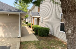 3 beds, 2 baths, $1,100