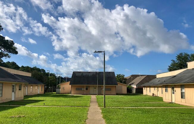 Broad Avenue Apartments